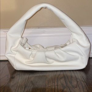 White Shoulder Purse. BRAND NEW